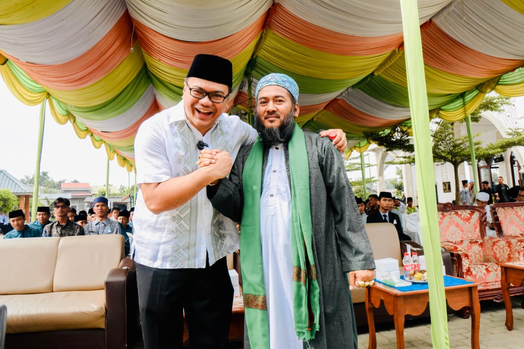 *Selalu Diserang Berita Hoax, dr. Asri Ludin Tambunan Semakin Dicintai Ulama dan Masyarakat Deli Serdang*